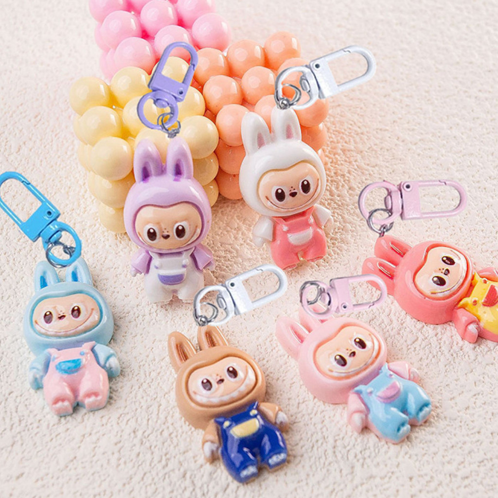 น่ารัก Labubu พวงกุญแจจี้ Labubu ตุ๊กตาพวงกุญแจ SchoolBag แขวนเครื่องประดับกระเป๋าอุปกรณ์เสริมของขวัญเพื่อนที่ดีที่สุด