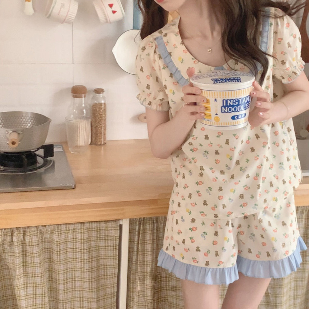 ตุ๊กตาหมีน่ารักคอปกแขนสั้นกางเกงขาสั้นชุดนอนหลวมสบาย ชุดบ้าน