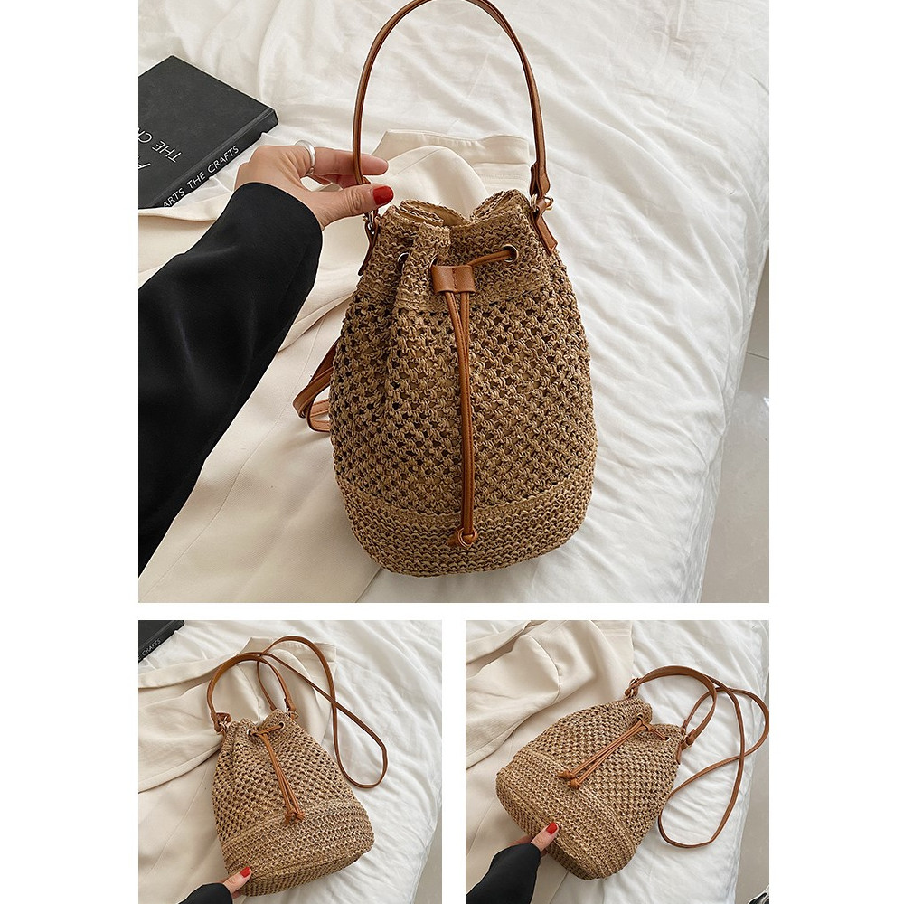 กระเป๋าสาน Bucket bag ทรงจีบ สายหนัง มีสายยาว P125