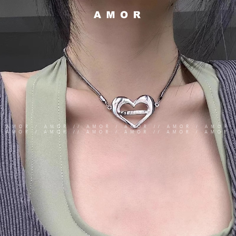 สร้อยคอโชคเกอร์โลหะหัวใจพังก์ unisex