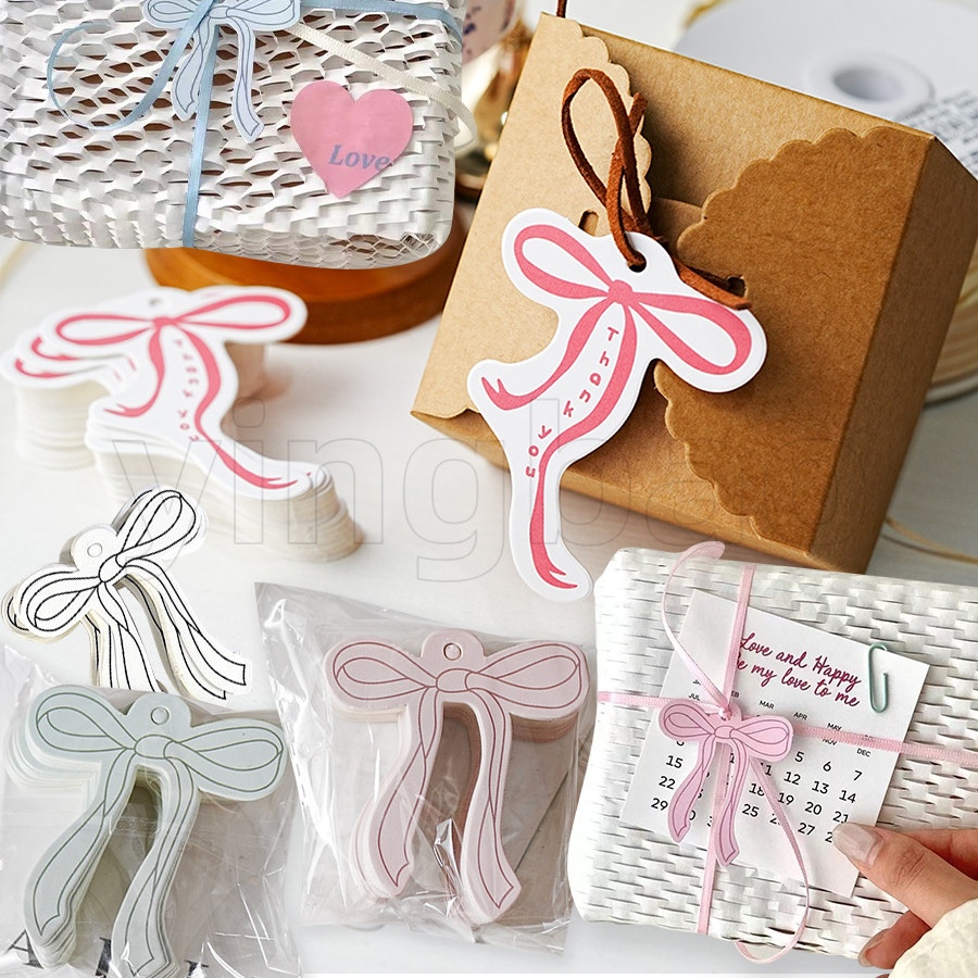 50ชิ้น อิน น่ารักโบว์กระดาษแขวนแท็กของขวัญกล่องบรรจุภัณฑ์ช่อดอกไม้ของที่ระลึกงานแต่งงาน ทําเอง จี้อุปกรณ์ตกแต่ง