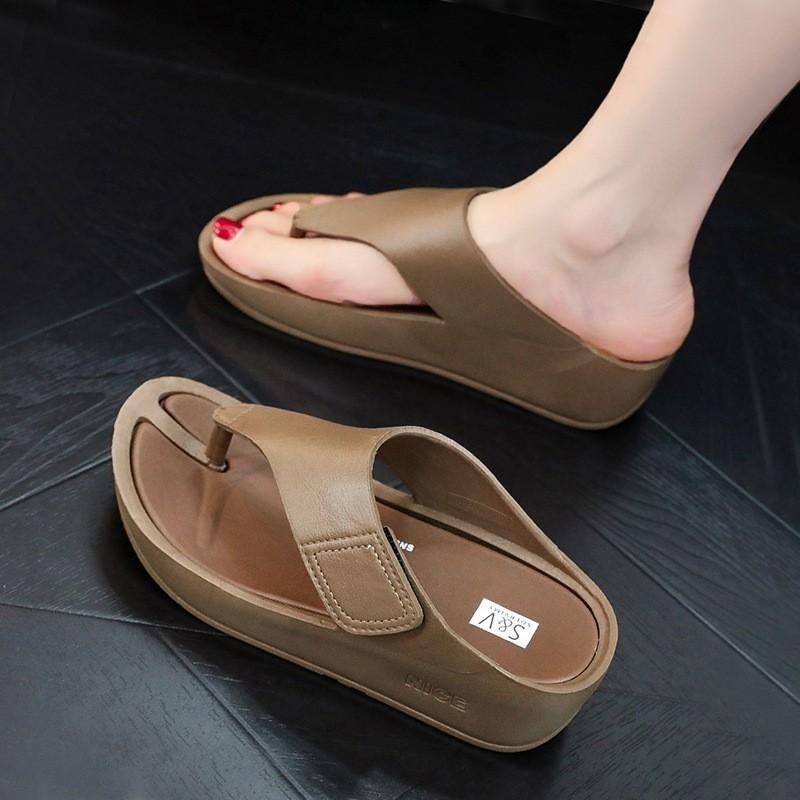 รองเท้าผู้หญิงรุ่นหูหนีบ แฟชั่น สายคาดปรับได้ หนานุ่ม ใส่สบาย เก็บทรง เปิดหน้าเท้า รองเท้าแฟชั่นยอดฮิต