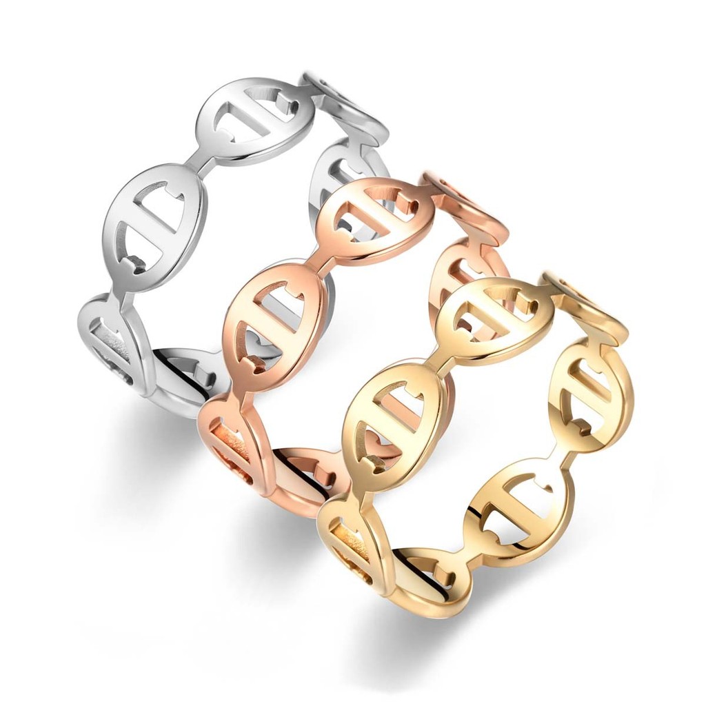 แหวนจมูกหมูไทเทเนียมเหล็กสำหรับผู้หญิง ไม่ซีดจาง แหวนคู่รักหรูหราแบบนิช เครื่องประดับมือ