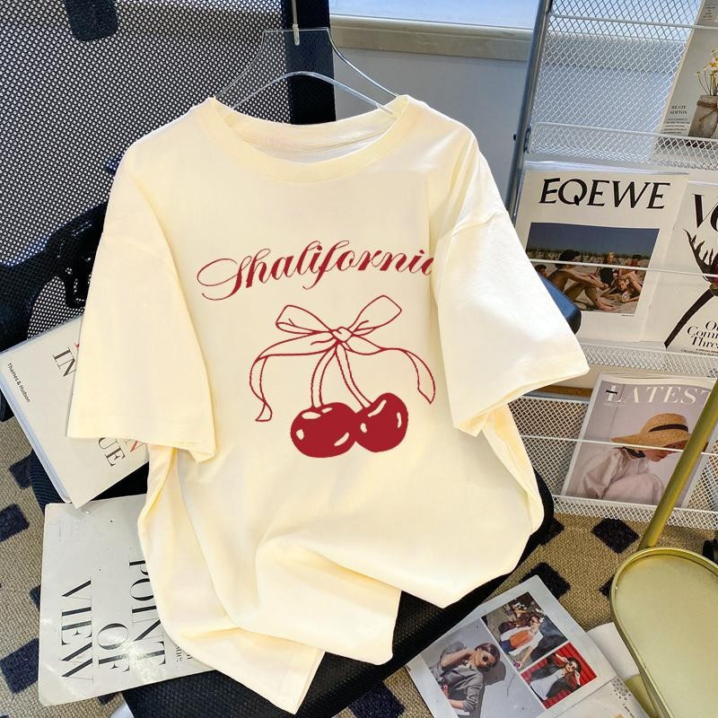 TeeTwoOne เสื้อผ้าผู้หญิงแฟชั่นน่ารัก "Cherry bow "ผ้าCOTTON100%โคตรนุ่ม OVERSIZE เสื้อคอกลม เสื้อยืดผู้หญิง【COD】