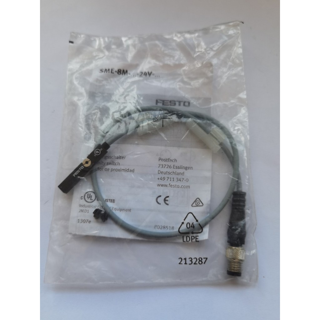 สวิตช์แม่เหล็กทรงกระบอก SME-8M-DS-24V-K0.3-M8D Order Item No.543861