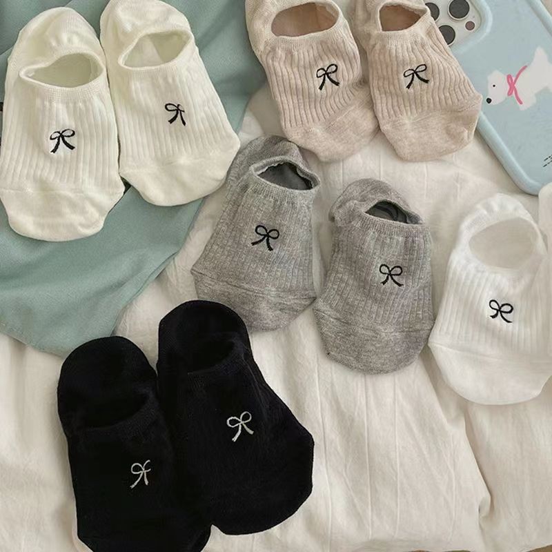 พร้อมส่งจากไทย ถุงเท้าโบ๊ทปักโบว์สไตล์เกาหลี บาง ถุงเท้าล่องหน กันลื่น นุ่มสบาย