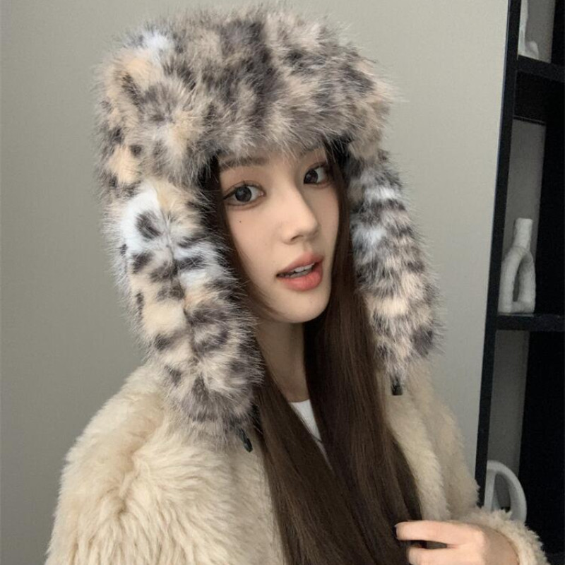 เสือดาวพิมพ์หมวกอบอุ่นกลางแจ้งหนาตุ๊กตาหมวกสไตล์ ไม่จํากัดเพศ