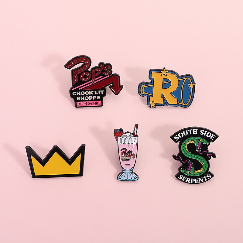 Riverdale Serpents เข็มกลัด Pins TV Series Archieverse Pops Chock เข็มกลัดป้ายโลหะอุปกรณ์เสริมของขวัญ