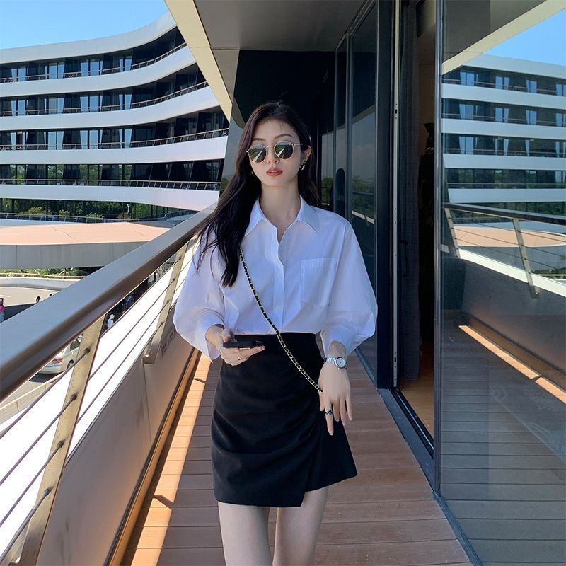 coco~ขาว เสื้อเชิ้ต ความเรียบง่าย สันทนาการ แขนสามส่วน
