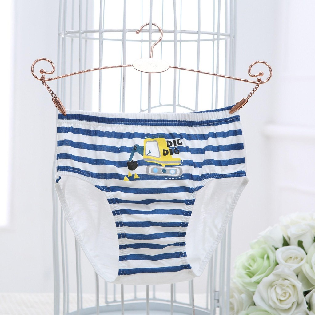 แพ็ก 5ชิ้นสุดคุ้ม! งานสวยแพคกล่อง กางเกงในเด็กชาย ทรงสามเหลี่ยม นุ่ม เบา ระบายอากาศดี ไม่รัดพุง ใส่สบายทั้งวัน y35