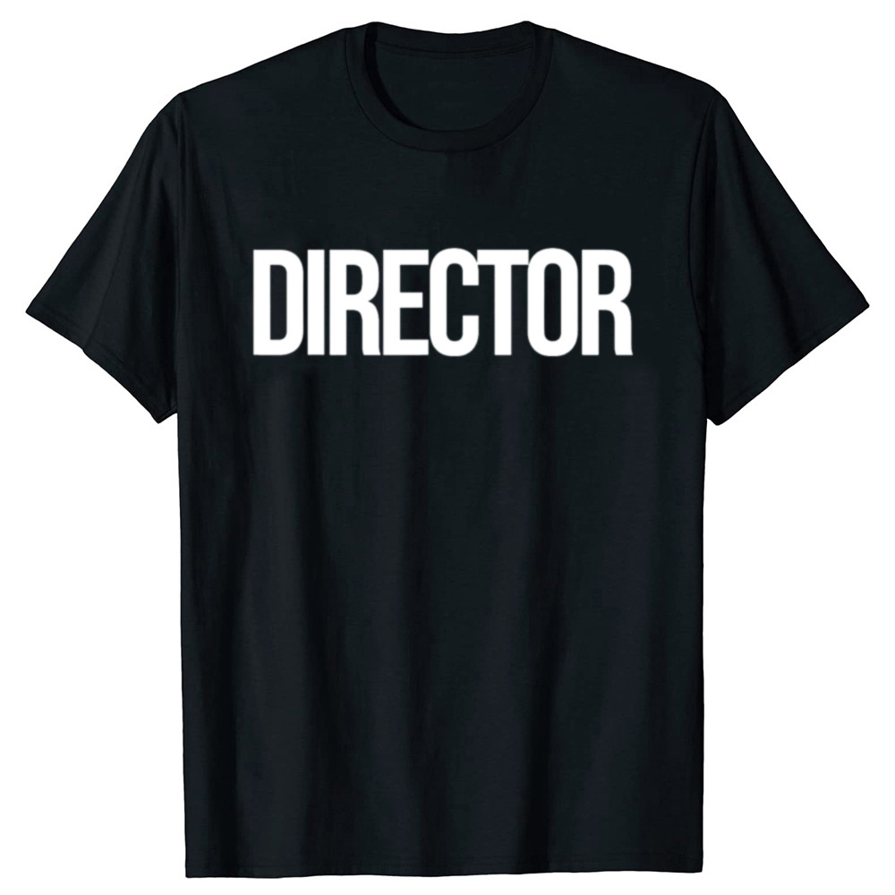 เสื้อยืดสีดําตัวอักษร "DIRECTOR" การกําหนดค่าแบบ Low-Key of Film Television Industrial Charm