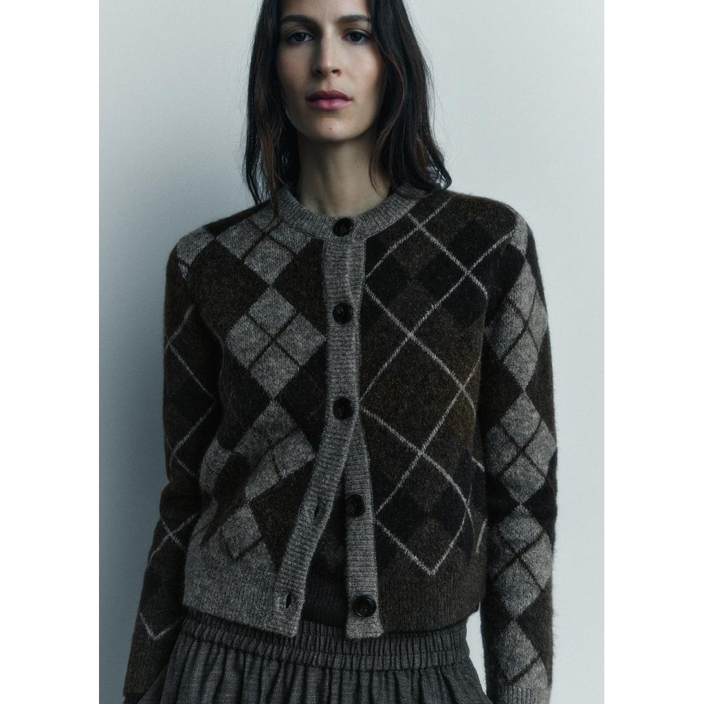 2025 เสื้อสเวตเตอร์ถักคอกลมแขนยาวลายเพชร 2756124 - รูปที่ 2