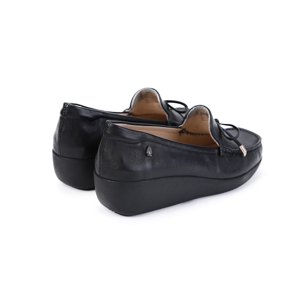 Hush Puppies รองเท้าผู้หญิง รุ่น  HP 8WCFI2454A - สีดำ (รองเท้าลำลองหนังแท้ แบบสวม)