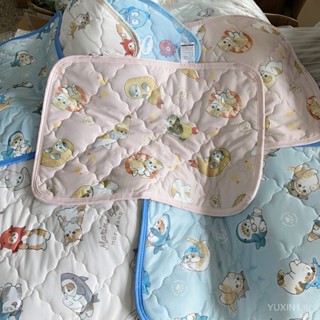 ปลอกหมอนและแผ่นรองหมอน 'Bread Thief' ของ Mofusand ดีไซน์เย็น…