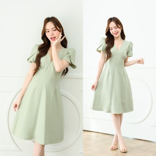 Feisty Flare Dress เดรสอกจีบเดรปแขนกลีบบัว : สีเขียวมัทฉะ