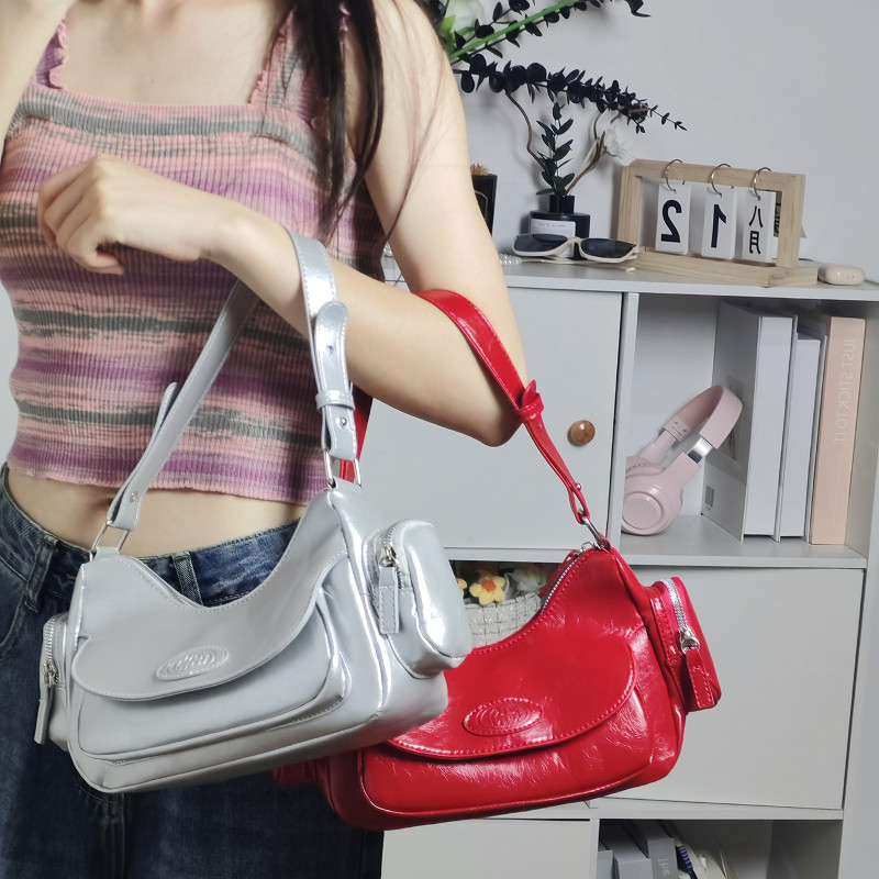 Juststar กระเป๋าสะพายไหล่ผู้หญิง กระเป๋าเดินทางความจุขนาดใหญ่ กระเป๋าหัวรถจักร messenger อเนกประสงค์