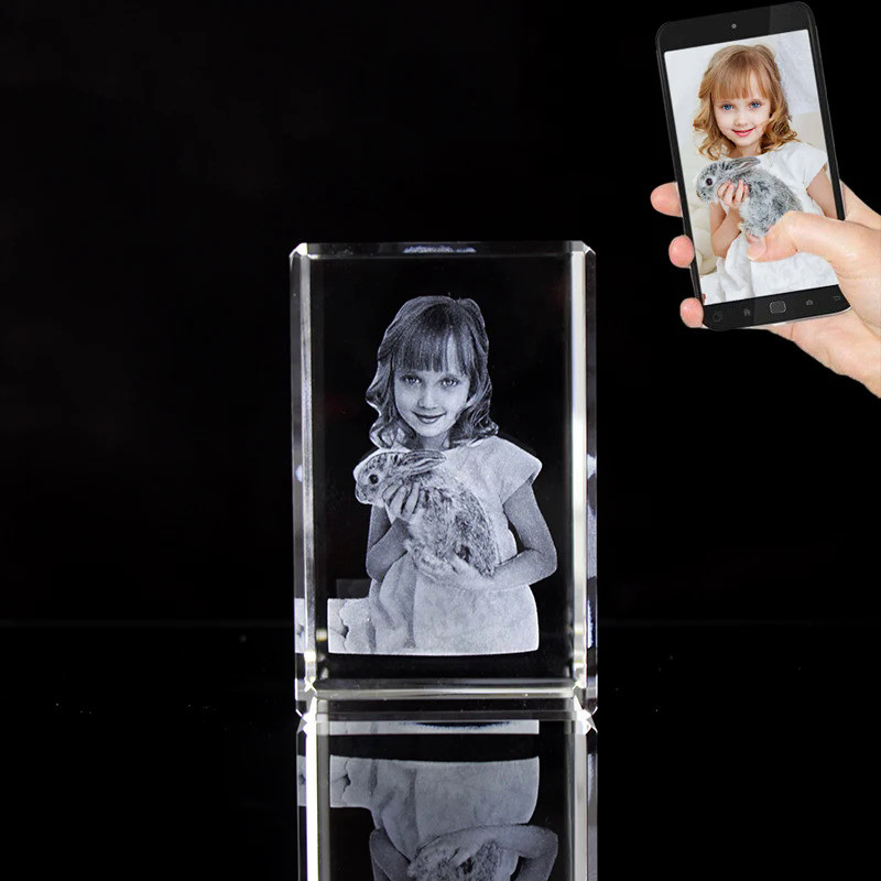3D Laser Engraved Customized Crystal Photo Frame Statue Personazlied Picture and Text on Crystal Cub
