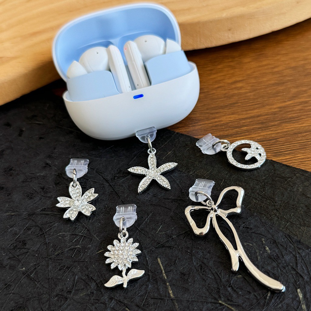 ปลั๊กกันฝุ่นสําหรับ iPhone หูฟังโทรศัพท์มือถือ Type-C Android หรูหรา Rhinestone ดอกไม้ Leave Bowknot ออกแบบจี้อุปกรณ์เสริมชาร์จหลุมตกแต่ง - รูปที่ 2