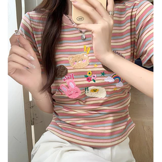 Bh เสื้อยืดแขนสั้นลายทางปักสีรุ้งสําหรับผู้หญิงคอกลมสีตัดกันแบบสั้นทรงเข้ารูป