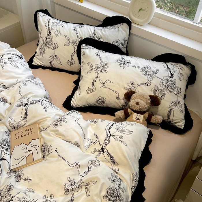 Hepburn สไตล์ลูกไม้ขนาดใหญ่ super soft ผ้าปูที่นอนแบนแผ่น 4IN1 ผ้านวมคลุมเตียงปลอกหมอน Cadar