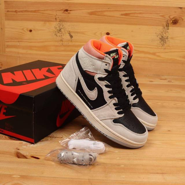 NIke Air Jordan 1 Retro High Neutral สีเทา Hyper Crimson