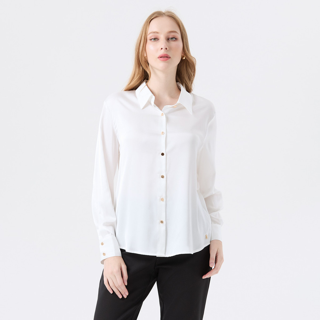 ESPADA เสื้อเชิ้ต ผ้าซาตินเนื้อนุ่ม ผู้หญิง สีออฟไวท์ | Smooth Satin Shirt | 01117