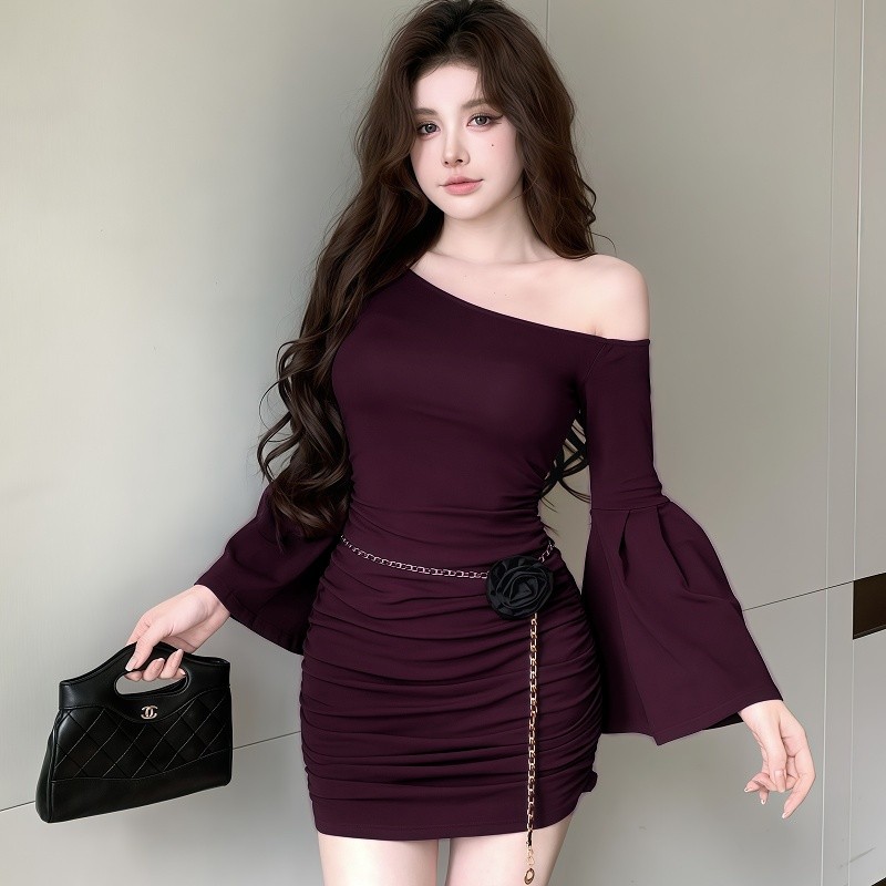 Suysuy พร้อมส่ง เดรสสั้น แขนยาว ปาดไหล่ 1 ข้าง รุ่นเอวสม็อค (แถมสายแต่งเอว) ผ้าเรยอน ยืดเยอะมาก ทรงสวยเข้ารูป