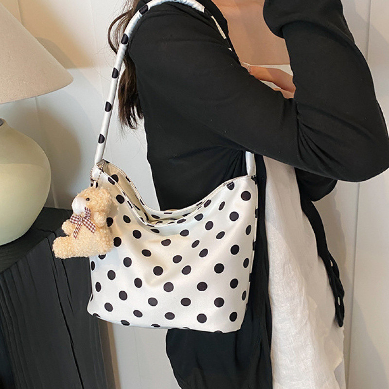 LHL BOUTIQUE Polka dot bag กระเป๋าถือ ลายจุด กระเป๋าแดง แฟชั่น