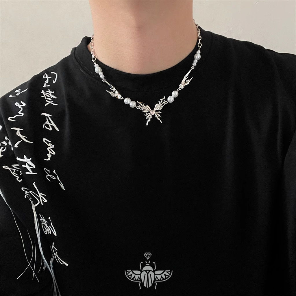 ผีเสื้อมุกเย็บปะติดปะต่อกันสร้อยคอผู้ชายผู้หญิงเย็นกระดูกไหปลาร้าโซ่ฮิปฮอปการออกแบบเฉพาะอุปกรณ์เสริม
