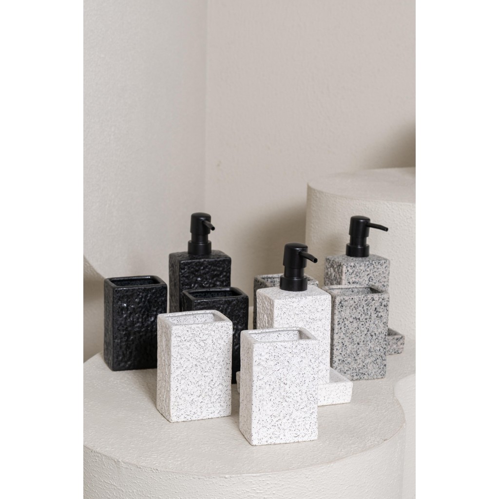 ชุดอุปกรณ์ห้องน้ํา "Kavya" - คอลเลกชันซีรีส์หินเรขาคณิต