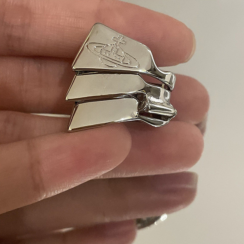Vivienne Westwood Armor Ring Vivienne Hip Hop Punk Joint Armor Ring แบบจําลองดั้งเดิม