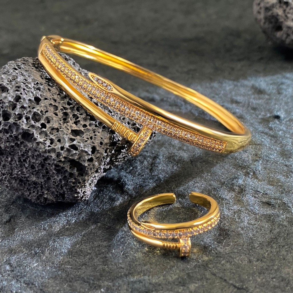 ขายร้อนทองแดงชุบ 18K Gold Micro-Inlaid Zircon เล็บสร้อยข้อมือแหวนชุด High-End สูญญากาศElectroplating อุปกรณ์เสริม,แฟชั่นผู้หญิงต้อง-Have Treasure
