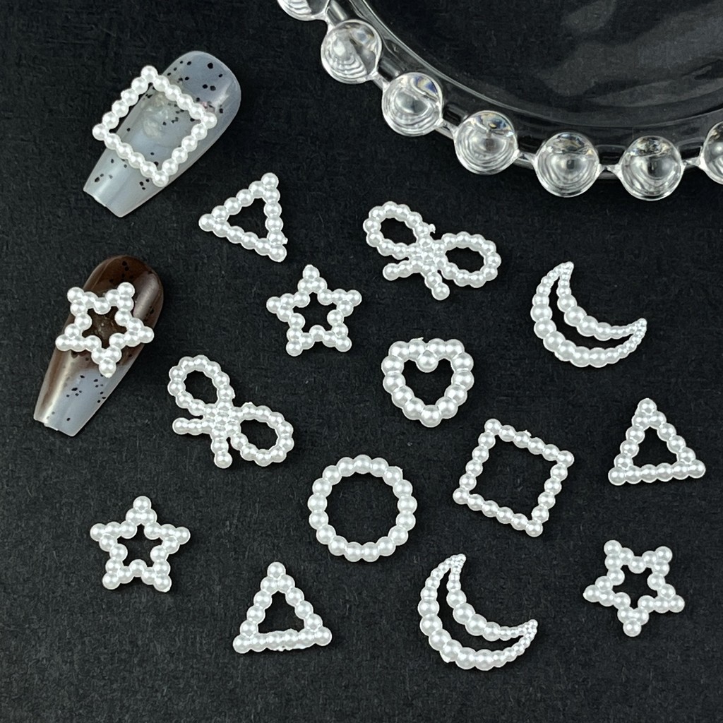 40 ชิ้น/แพ็ค Heart Star ลูกปัดหลวมดอกไม้สีขาวสี ABS Hollow Pearl DIY เล็บ Patch ตกแต่งเรขาคณิตสําหรับเครื่องประดับทํา