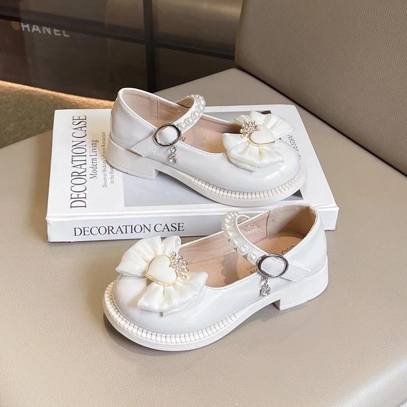 เก๋หวานสาวเจ้าหญิงรองเท้าหนังรักมงกุฎน่ารักเด็กแฟลตแฟชั่นฤดูใบไม้ผลิฤดูใบไม้ร่วงใหม่เด็กพรรครองเท้าสีดําสีเบจ - รูปที่ 2