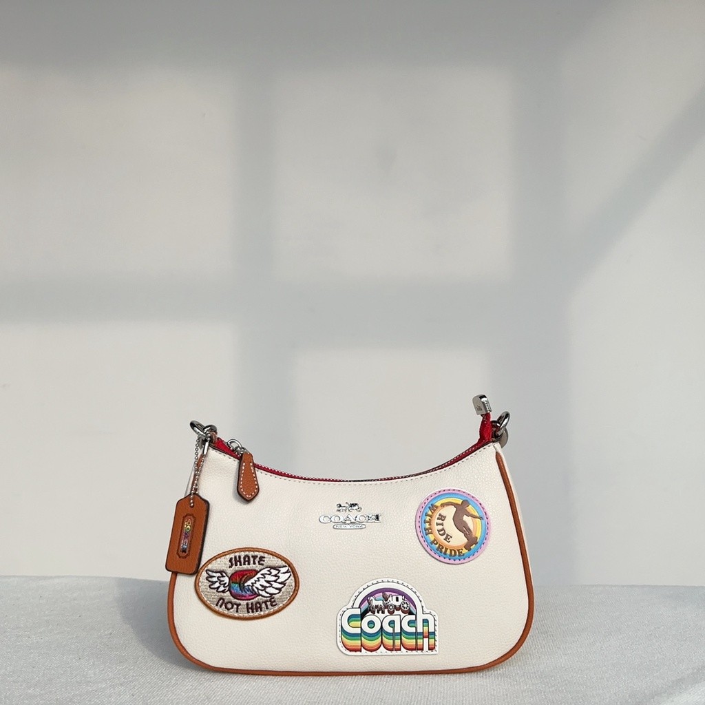 Coach CJ604 Rainbow Badge Underarm Bag Teri Hobo Sling Bag กระเป๋าผู้หญิง