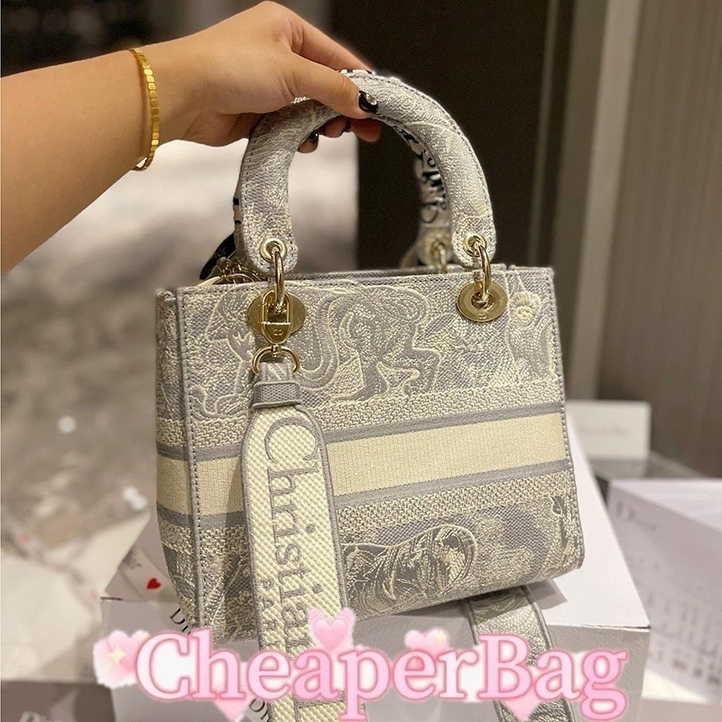 DNew Womens DLite กระเป๋าคุณภาพสูงปักกระเป๋าถือแฟชั่นกระเป๋าสะพายไหล่พร้อมกล่อง