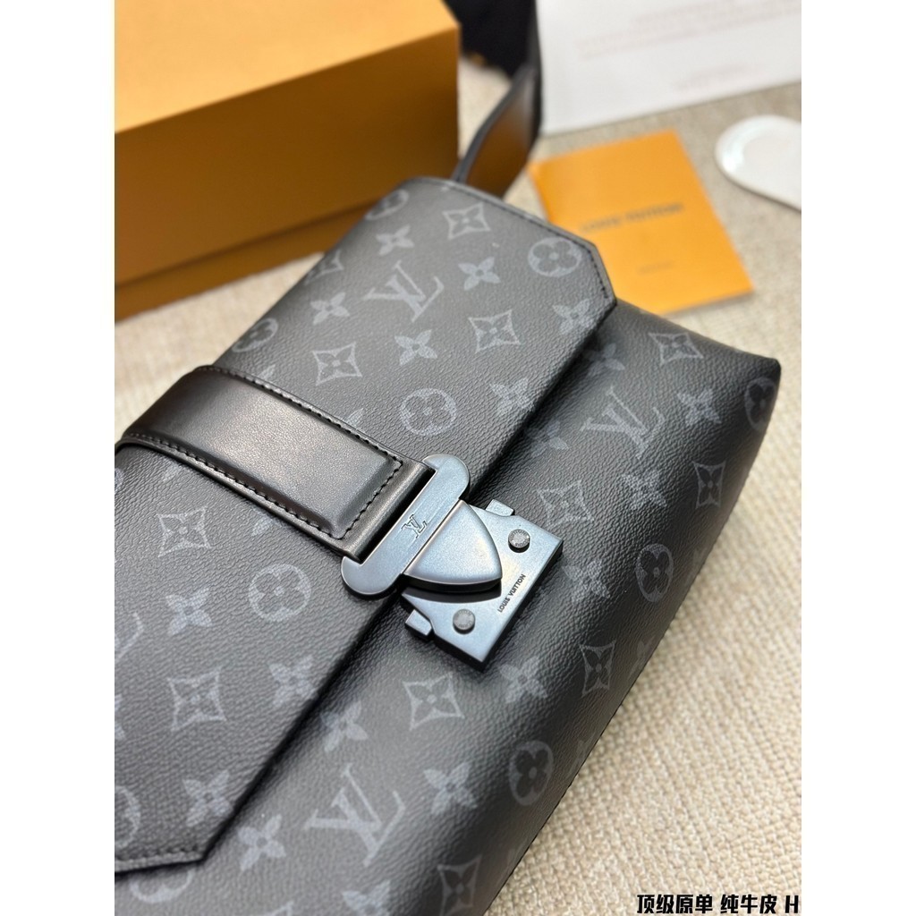 Boys สไตล์ใหม่ Presbyopic กระเป๋าหนังแท้ Cowhide Messenger กระเป๋า Messenger ขนาด SCAPE กระเป๋า 28 8