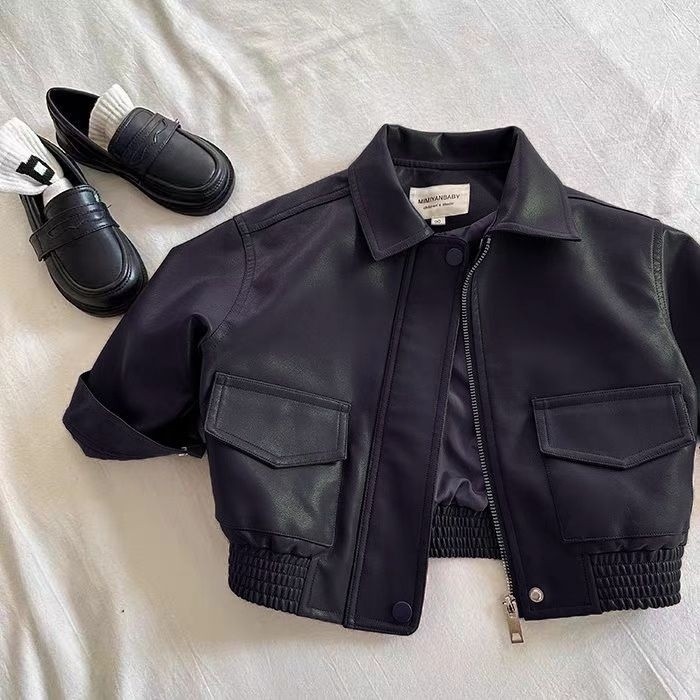 แจ็คเก็ตเด็กฤดูใบไม้ผลิสไตล์ใหม่ชายหญิงสีทึบปกหนังแจ็คเก็ตเวอร์ชั่นเกาหลีทุกการแข่งขันแจ็คเก็ตสั้นอินเทรนด์