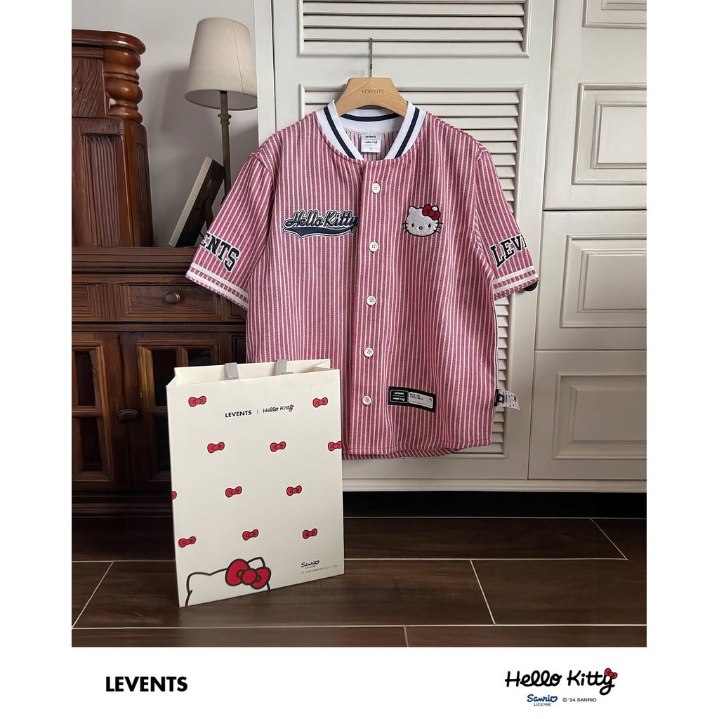 LEVENTS x Hello Kitty l Striped Baseball Yersey (สีแดง)