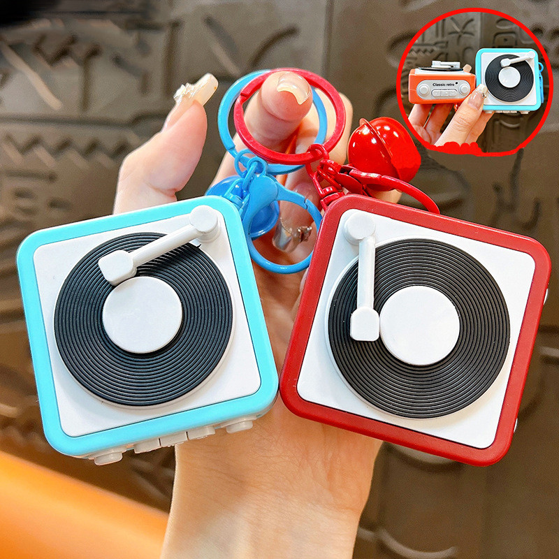 Retro Gramophone เครื่องเล่นแผ่นเสียง Key Chain Mini Recordable Music Box ตกแต่งคู่จี้อุปกรณ์เสริม