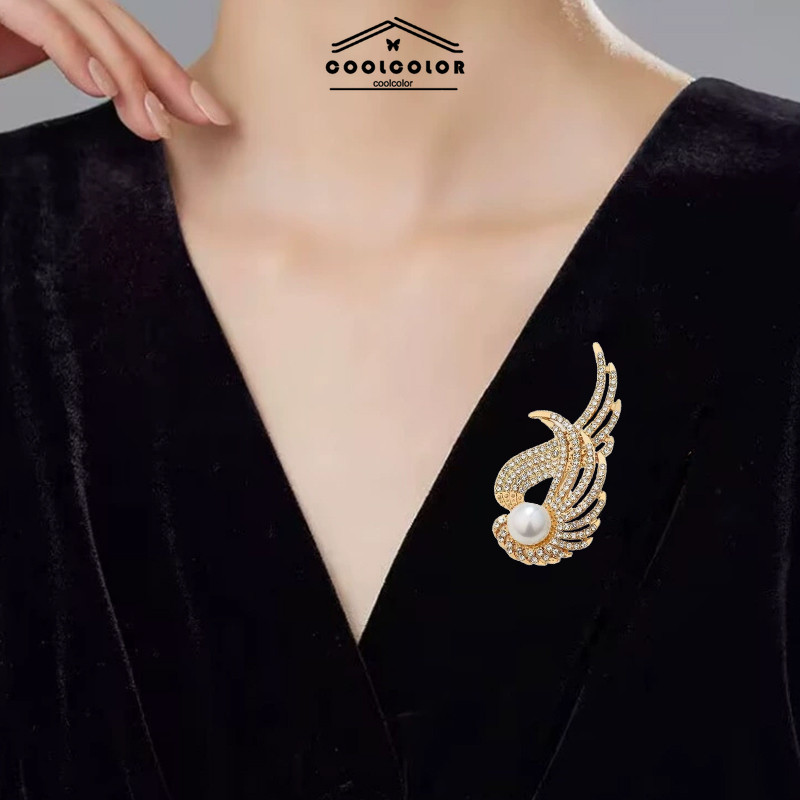 ในไทย✨ระดับไฮเอนด์ เข็มกลัด คงที่ เสื้อผ้า ประณีต เข็มกลัด แฟชั่น ความรู้สึกของการออกแบบ หมุด ผู้หญิง.COD