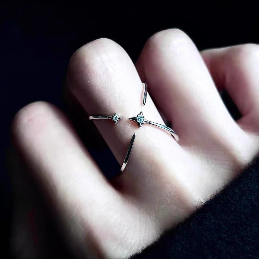 S925 เงิน Four-Pointed Star แหวนเพชรเงาแฟชั่นผู้หญิงออกแบบ High-End แหวนขายส่งของขวัญ