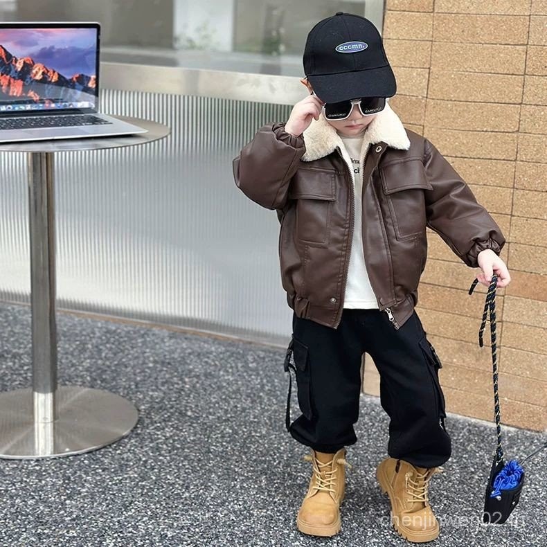 เสื้อผ้าเด็กแจ็คเก็ตหนังบวกกำมะหยี่เสื้อแจ็คเก็ตหนังหนาสไตล์ใหม่สำหรับเด็กสไตล์ตะวันตก sma7