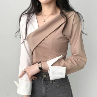 KOKO#เสื้อเชิ้ตคอวีครอสโอเวอร์สีดำและสีขาวอสมมาตรสำหรับผู้หญิง ปิดไหล่ ฟ้า เสื้อผ้าแฟชั่นสวยๆ เสื้อครอปแขนยาว#W483