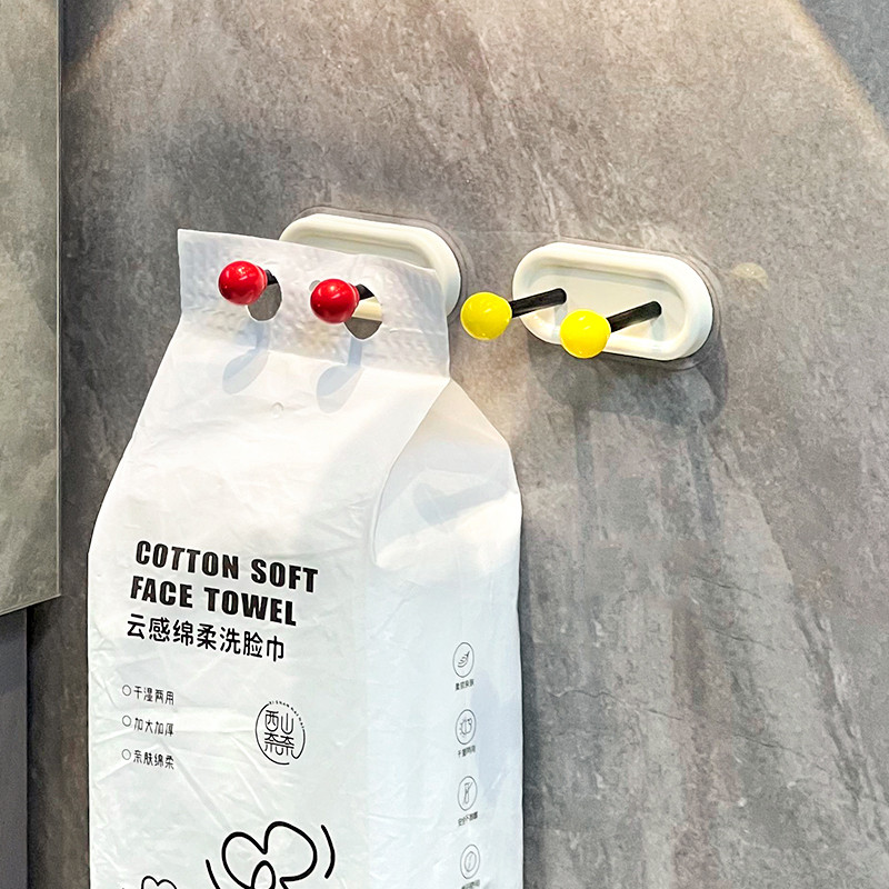 ตะขอแขวนเสื้อผ้าแบบหัวคู่ไม่ต้องเจาะรูตะขอแขวนผนังรูปลูกบอลชั้นวางผ้าขนหนูในห้องน้ํา - รูปที่ 5