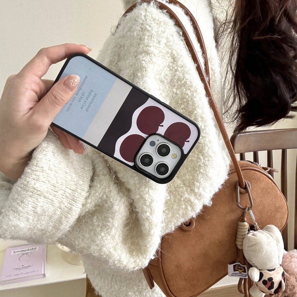 เคสโทรศัพท์ iPhone เคส สามลูกแอปเปิ้ล แบ่งออกเป็น iPhone 16 15 14 13 Pro Max ฝีมือฟิล์ม เก็บงานประณีต วัสดุพอลิคาร์บอเนต ป้องกันรอยและสี ไม่ซีด ไม่เหลือง