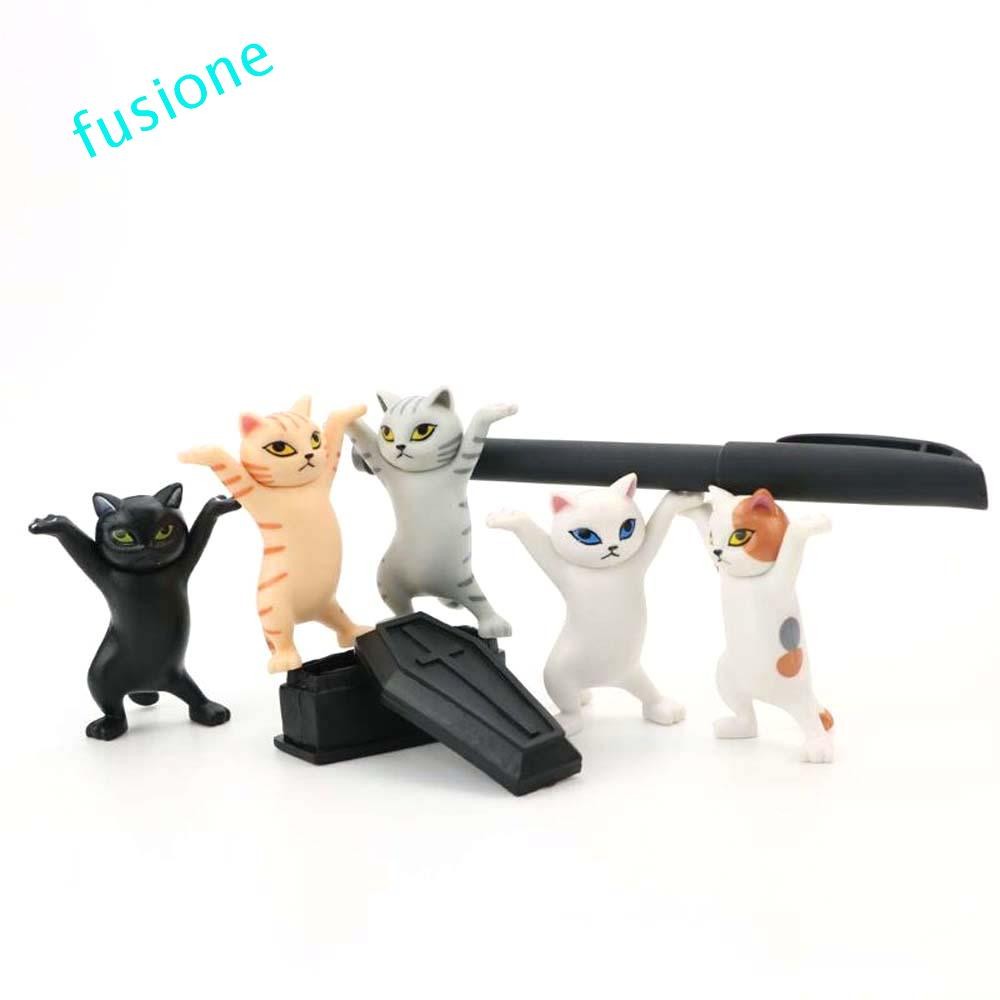 Fusionedge Miniatures ของขวัญเด็กน่ารักของเล่นตลก Micro Landscape ตกแต่งบ้านอะนิเมะแมว Figurines