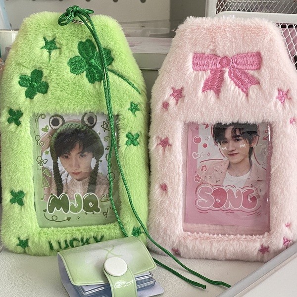 Steve หนาและนุ่ม Plush four-leaf Clover Amulet Photo Card Holder สไตล์จีนตุ๊กตาขนาดเล็กกระเป๋า