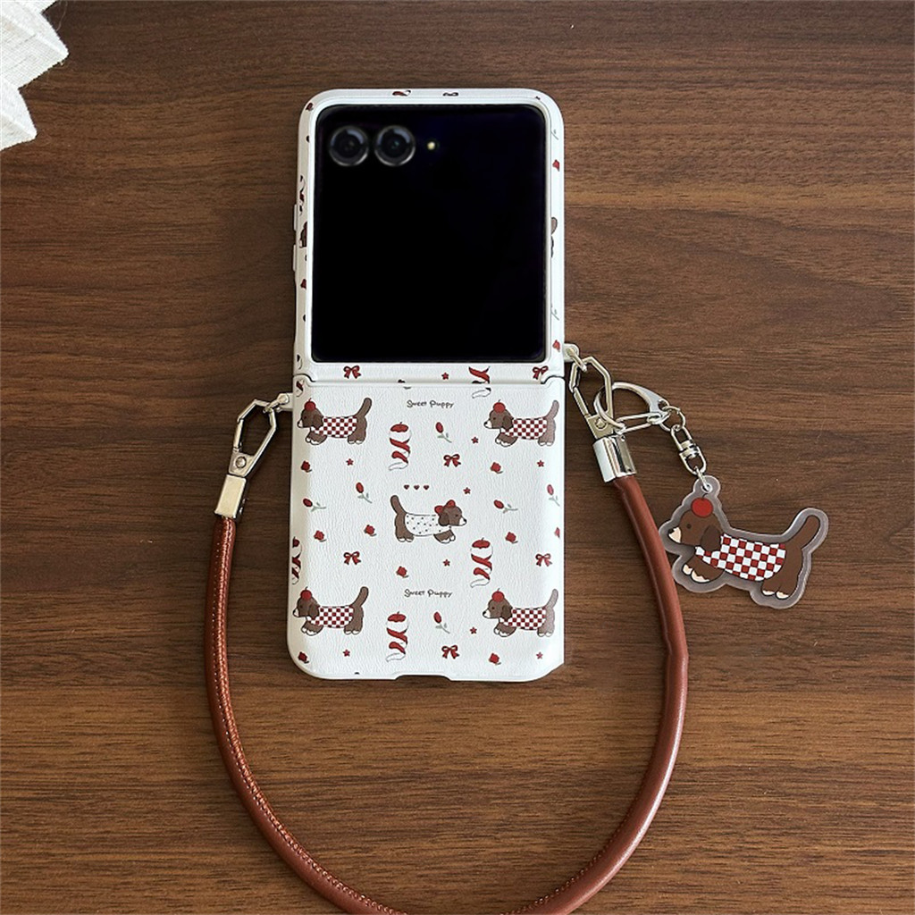 LUKEN เกาหลีน่ารัก Apple Dachshund Pendent แบบพกพาเชือกเคสโทรศัพท์สําหรับ Motorola Razr 50 Ultra 50U