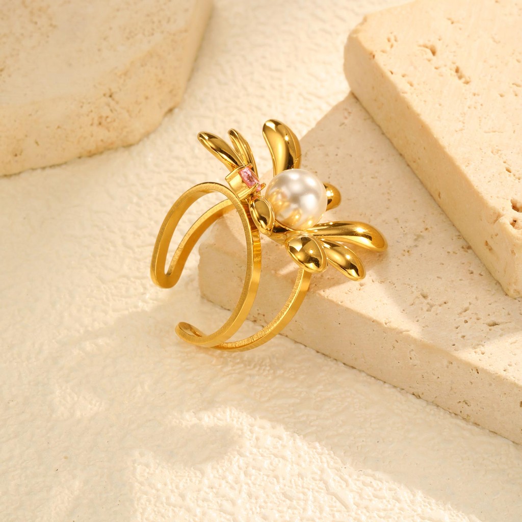 Vnox Gold Hollow ผีเสื้อโบว์เปิดแหวนผู้หญิง,สแตนเลส Hypoallergenic & Non Fading แหวน,เครื่องประดับแฟชั่นที่เรียบง่ายของข - รูปที่ 4